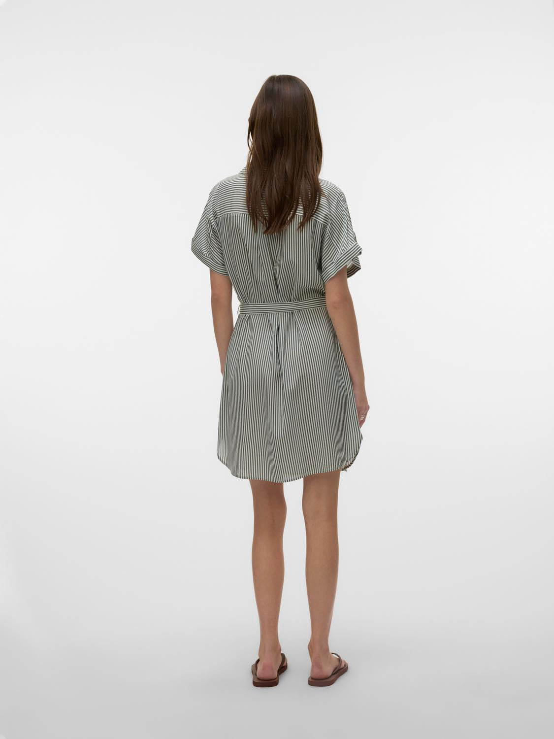 model_shot-back